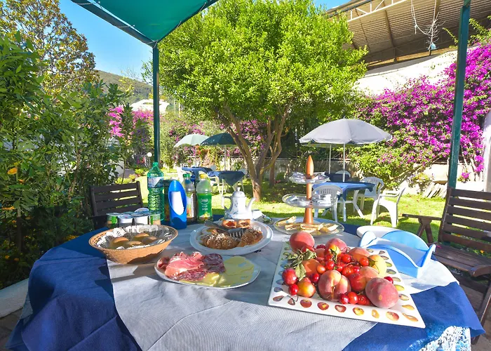 לינה וארוחת בוקר Al Porto איסקיה