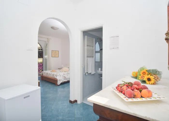 Al Porto לינה וארוחת בוקר 3*